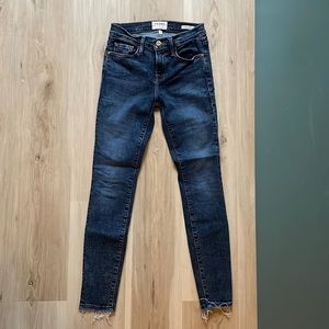 Frame Denim skinny jeans in size 25